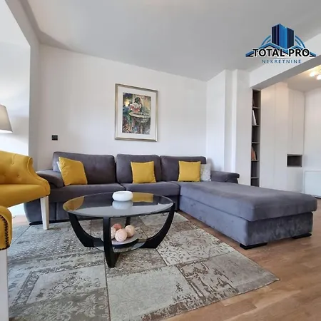 Aida Apartament *
